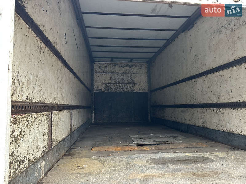 Вантажний фургон MAN 8.155 2003 в Кривому Розі