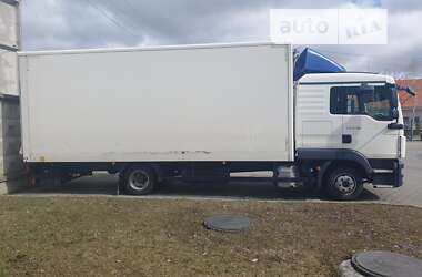 Вантажний фургон MAN 8.180 2015 в Борисполі