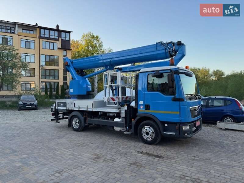 Автовишка MAN 8.180 2015 в Чернівцях