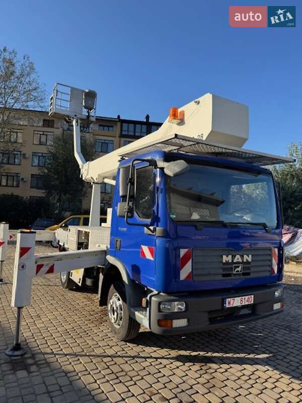 Автовышка MAN 8.180 2008 в Черновцах