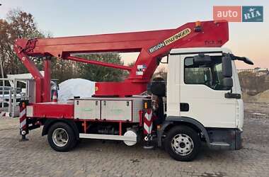 Автовышка MAN 8.180 2008 в Черновцах