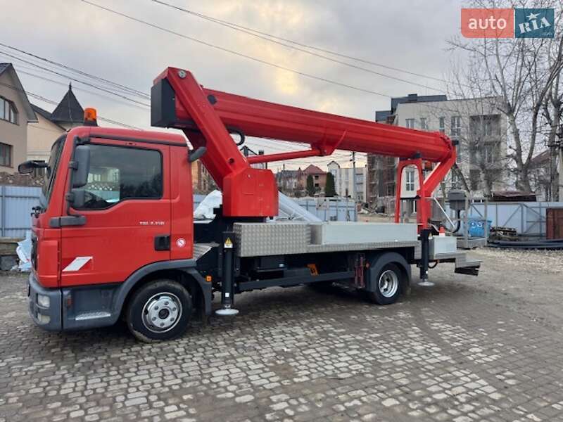 Автовышка MAN 8.180 2012 в Черновцах фото 5 Автовышка MAN 8.180 2012 в Черновцах