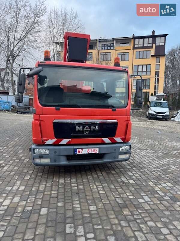 Автовышка MAN 8.180 2012 в Черновцах фото 6 Автовышка MAN 8.180 2012 в Черновцах