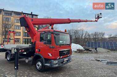 Автовышка MAN 8.180 2012 в Черновцах
