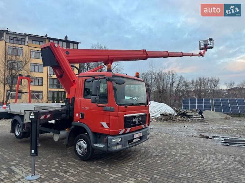Автовышка MAN 8.180 2012 в Черновцах фото Автовышка MAN 8.180 2012 в Черновцах