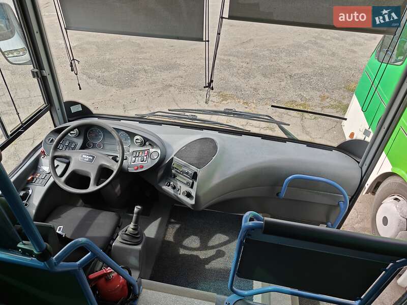Приміський автобус MAN A91 2011 в Дніпрі