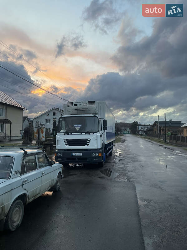 Рефрижератор MAN ERF 2003 в Долині