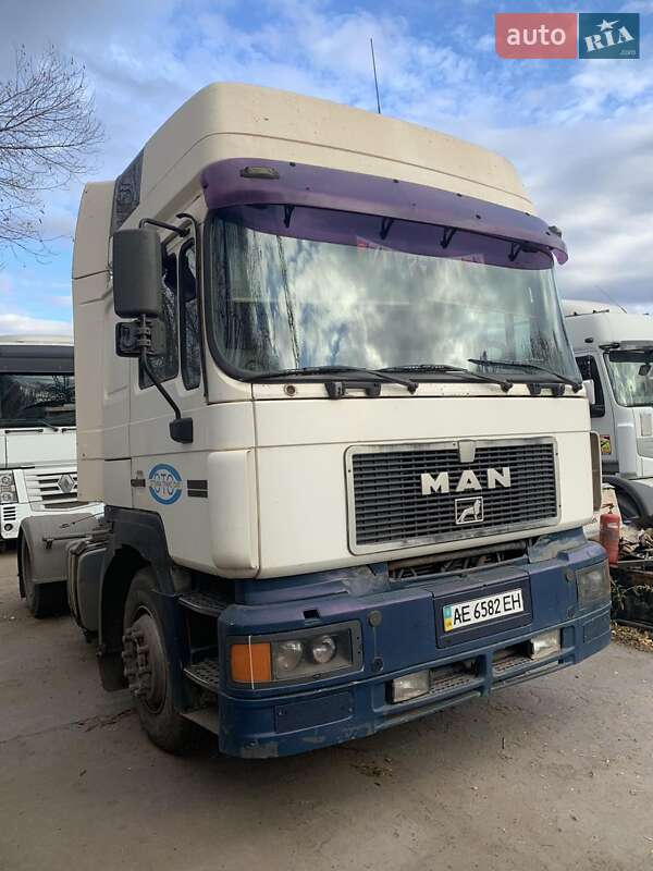 Тягач MAN F 2000 1997 в 