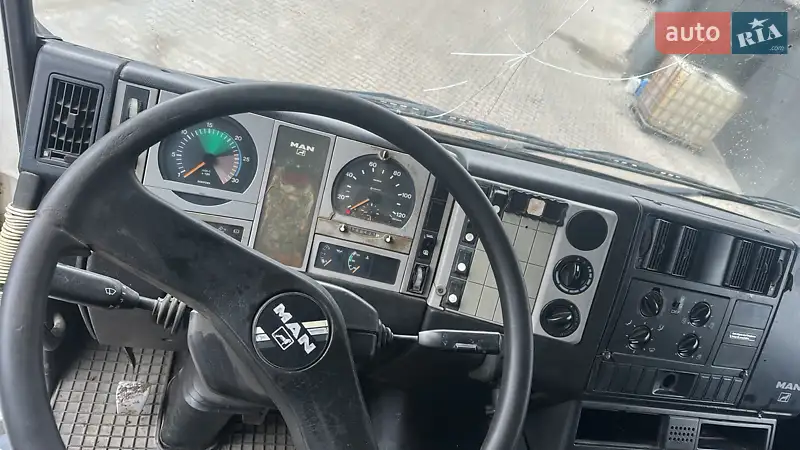 Самоскид MAN F 2000 2002 в 