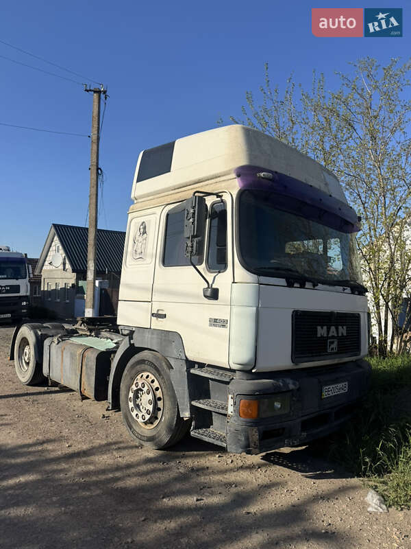 Тягач MAN F 2000 1999 в 