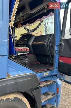 Вантажний фургон MAN F 2000 1999 в 