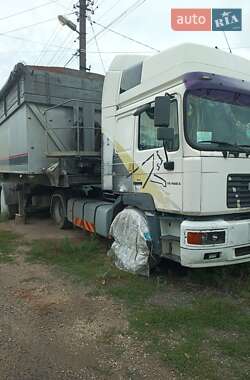Тягач MAN F 2000 2001 в 