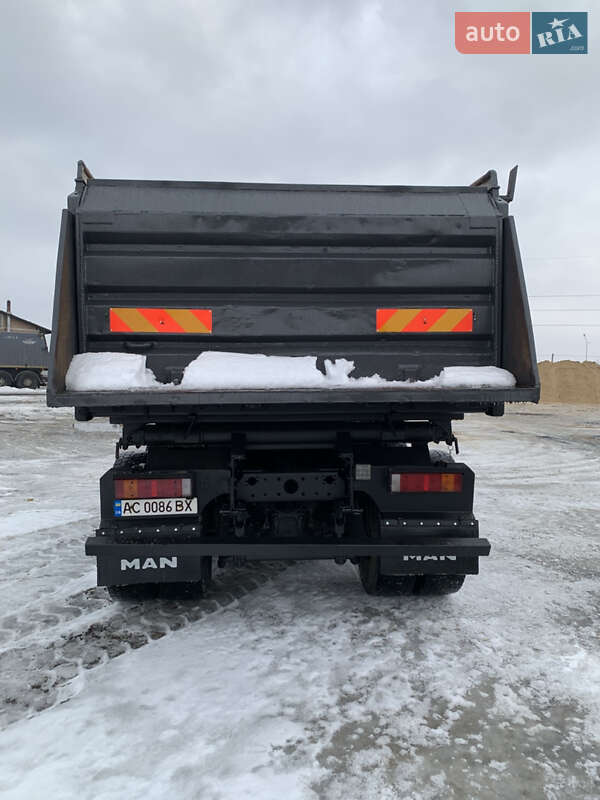 Самосвал MAN F 2000 2001 в Луцке