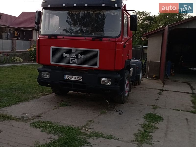 Тягач MAN F 90 1993 в Чорткові