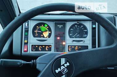 Вантажний фургон MAN L 2000 2001 в 
