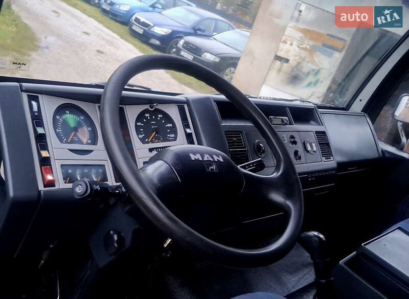 Вантажний фургон MAN L 2000 2003 в Коломиї