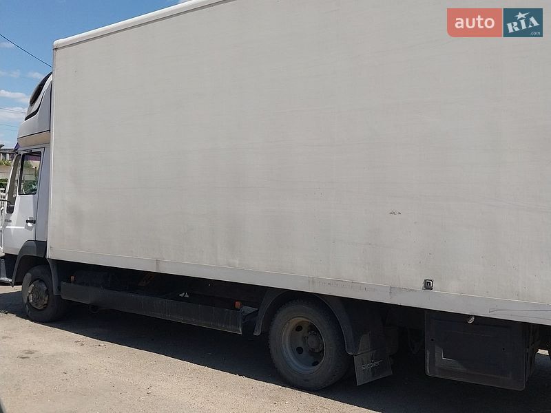 Вантажний фургон MAN L 2000 2004 в Малій Висці