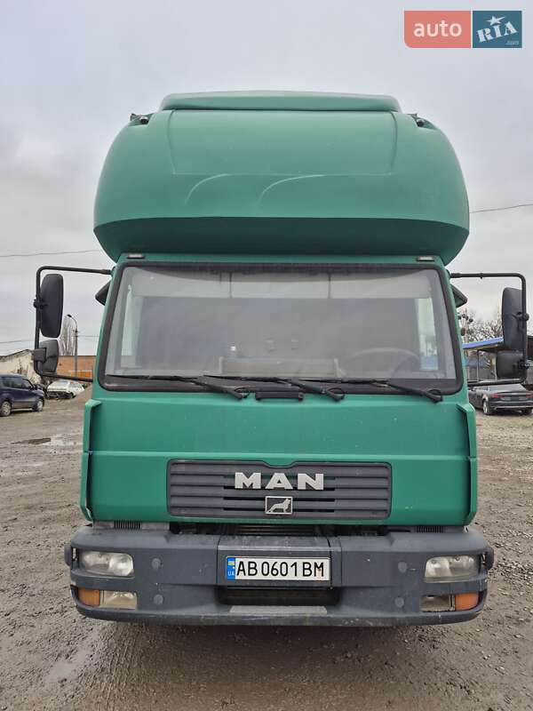 MAN LE 12.220 2004