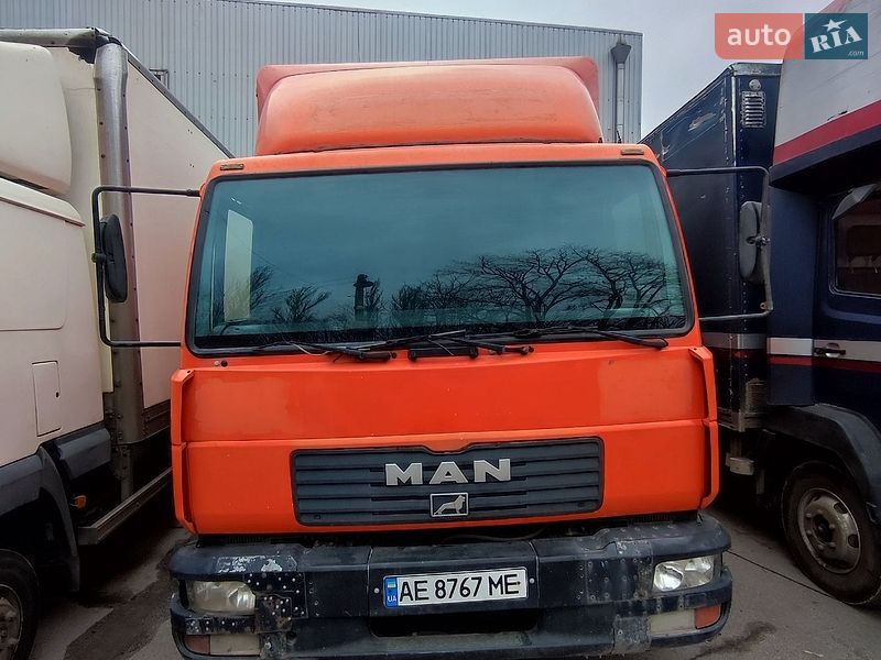 Грузовой фургон MAN LE 8.150 2004 в Кривом Роге