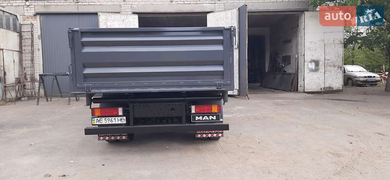 Самосвал MAN LE 8.180 2004 в Новомосковске