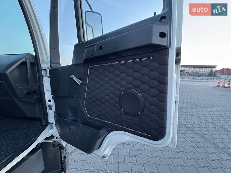 Евакуатор MAN LE 8.180 2005 в Чернівцях