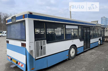 Городской автобус MAN NL 202 2003 в Черновцах