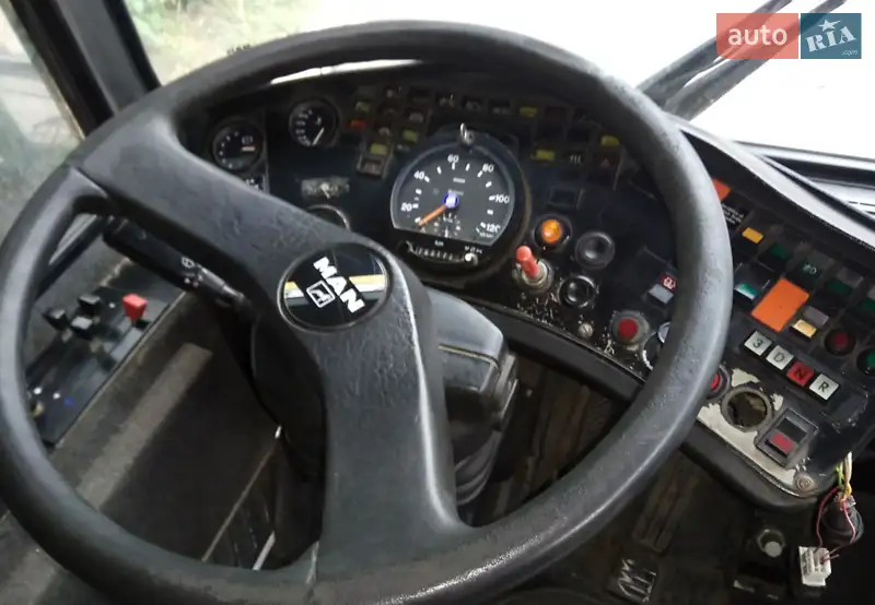 Городской автобус MAN NL 202 1995 в 