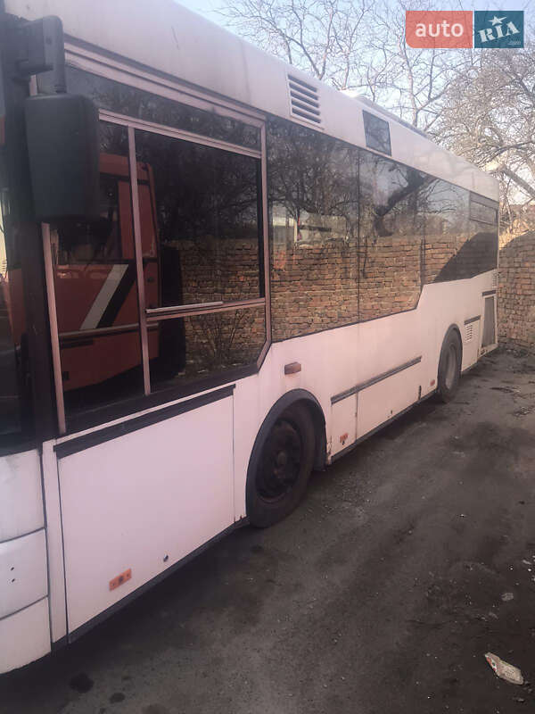 Городской автобус MAN NM 223 2002 в Дрогобыче