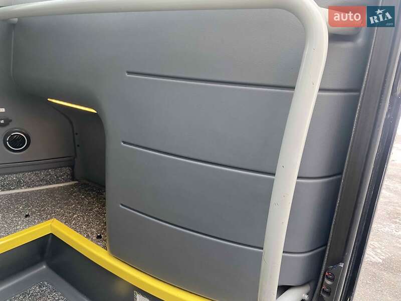 Туристичний / Міжміський автобус MAN R08 2015 в Києві