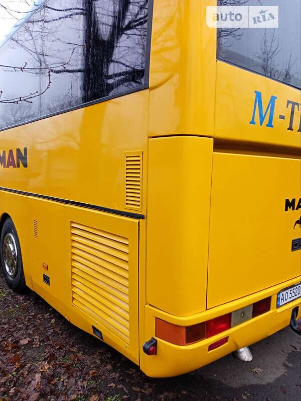 Туристический / Междугородний автобус MAN S 2000 2003 в Иршаве
