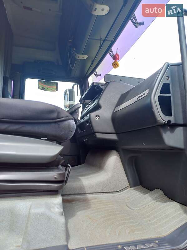 Тягач MAN TGA 2006 в Тростянці