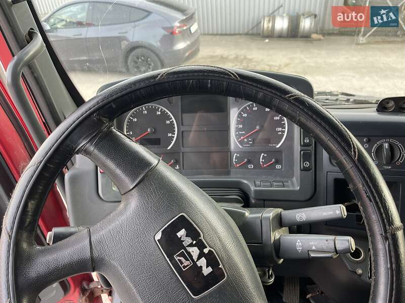 Контейнеровоз MAN TGA 2004 в Вінниці