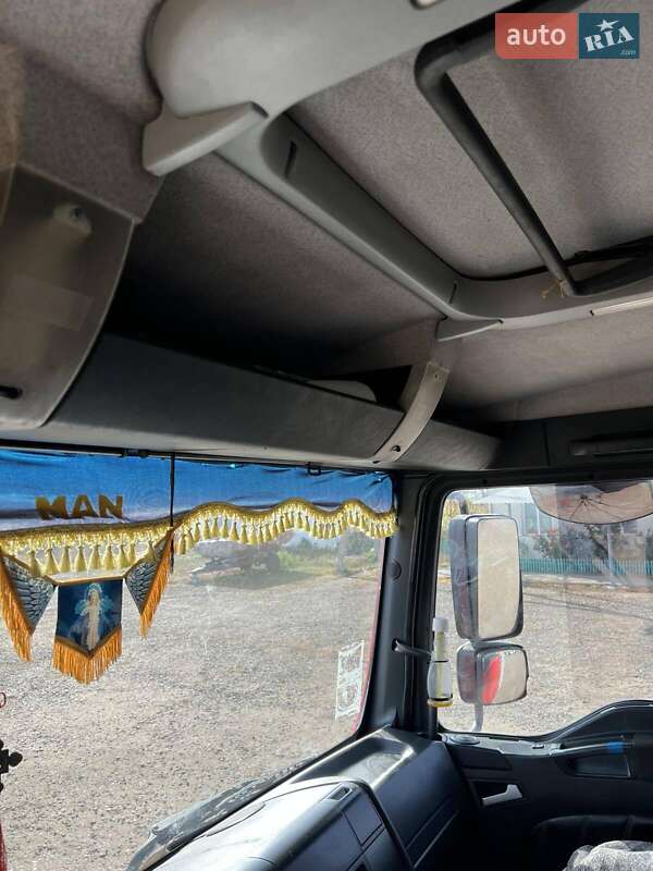 Контейнеровоз MAN TGA 2004 в Вінниці