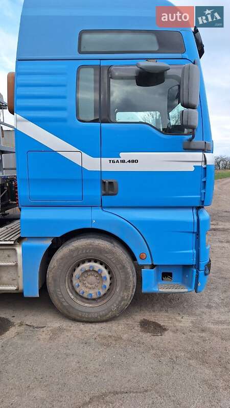 Зерновоз MAN TGA 2004 в Новгородці