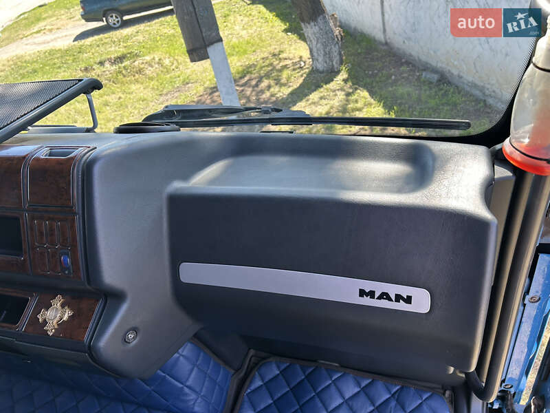 Контейнеровоз MAN TGA 2004 в Харькове