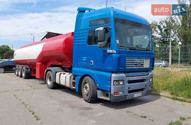 Тягач MAN TGA 2003 в 
