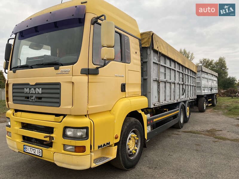 Контейнеровоз MAN TGA 2005 в Диканьці