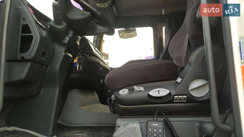 Кран-манипулятор MAN TGA 2005 в Черновцах