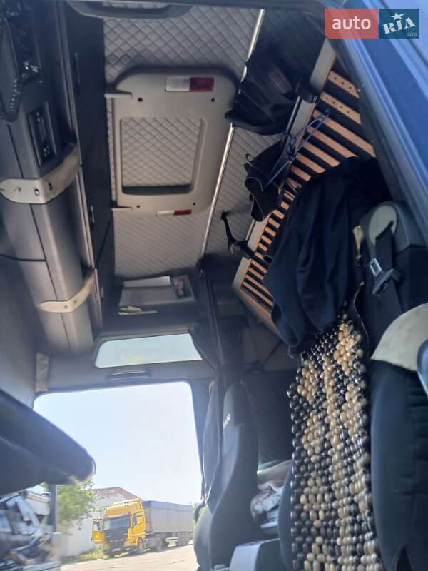 Контейнеровоз MAN TGA 2005 в Змиеве