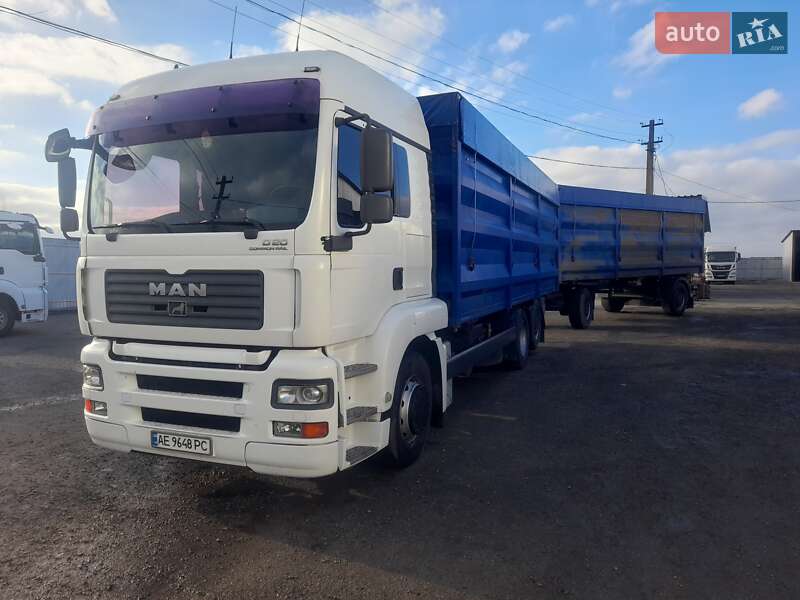 Контейнеровоз MAN TGA 2005 в Магдалинівці