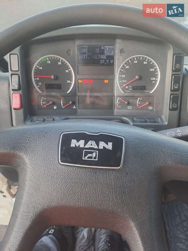 Контейнеровоз MAN TGA 2004 в Львове фото 17 Контейнеровоз MAN TGA 2004 в Львове