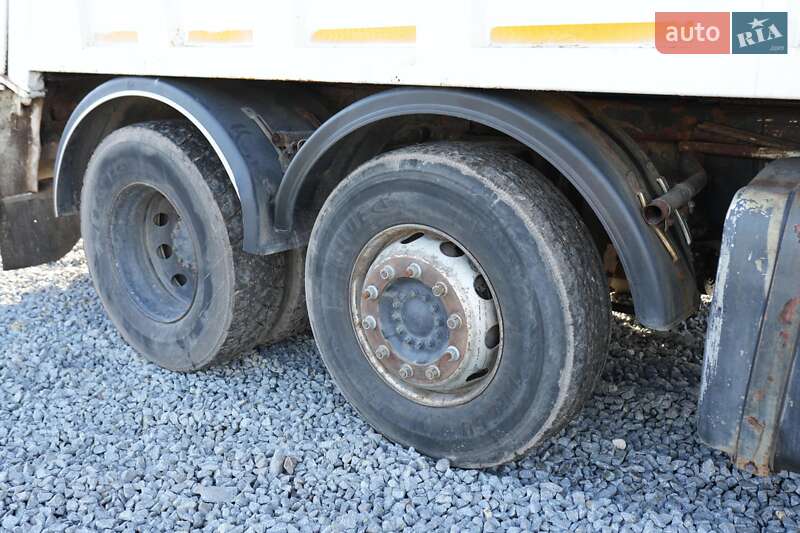 Мусоровоз MAN TGA 2008 в Львове