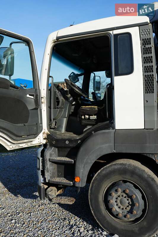 Мусоровоз MAN TGA 2008 в Львове