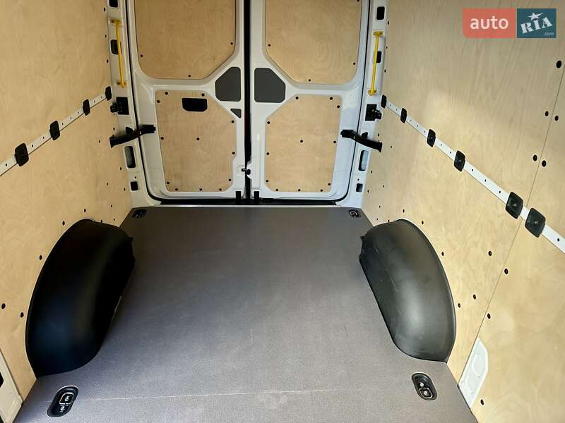 Грузовой фургон MAN TGE 2022 в Дубно