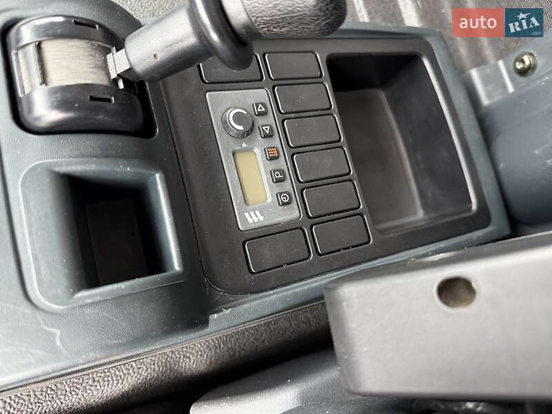 Вантажний фургон MAN TGL 2013 в Луцьку