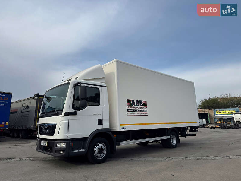 Грузовой фургон MAN TGL 2016 в Ровно