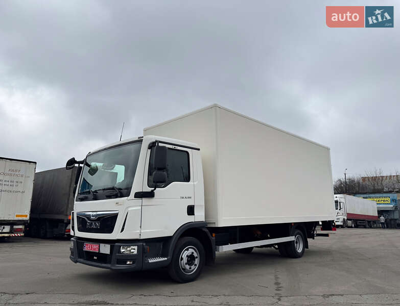 Грузовой фургон MAN TGL 2016 в Ровно