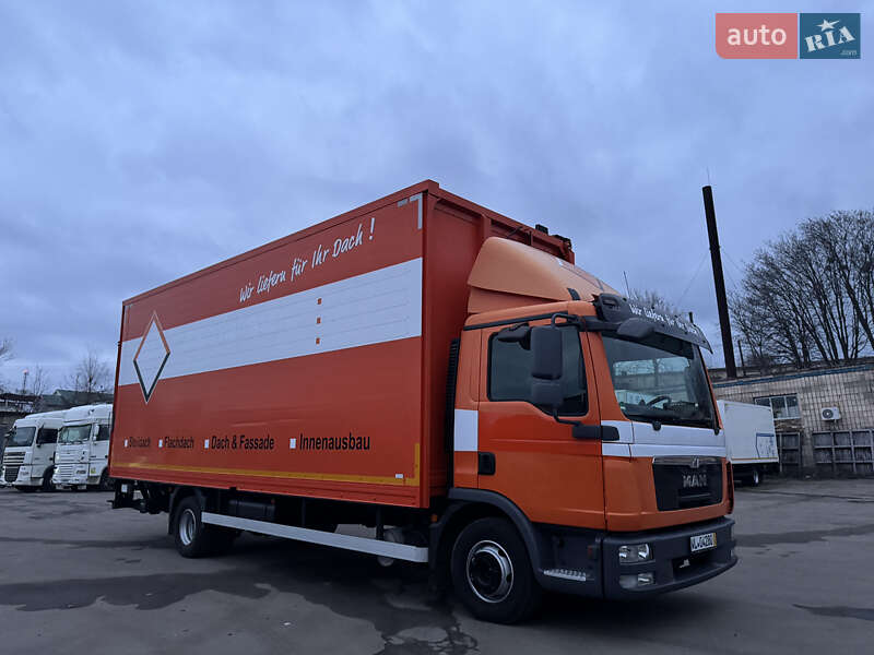 Грузовой фургон MAN TGL 2014 в Ровно