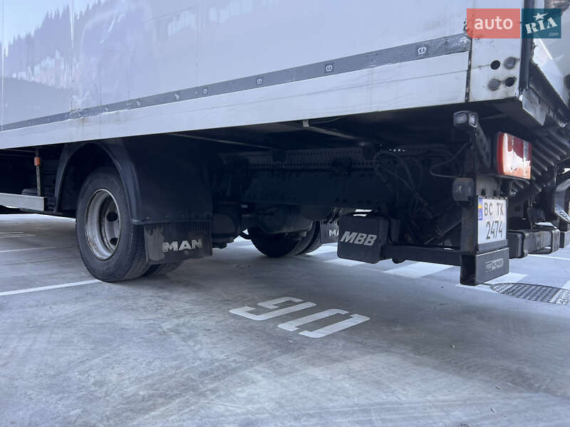 Вантажний фургон MAN TGL 2012 в Львові