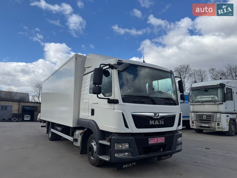 Грузовой фургон MAN TGL 2020 в Ровно